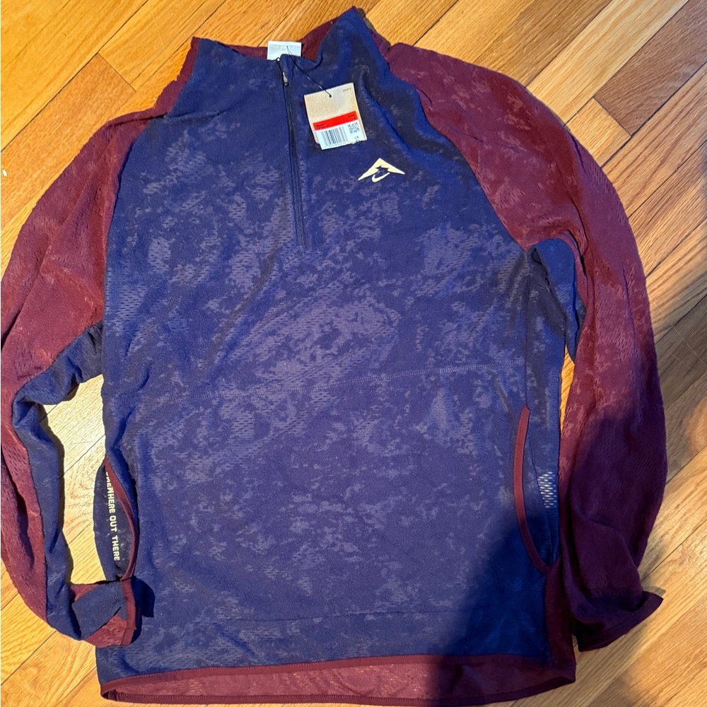 Nike 3/4 zip; Trail line. never worn! unique color and texture.